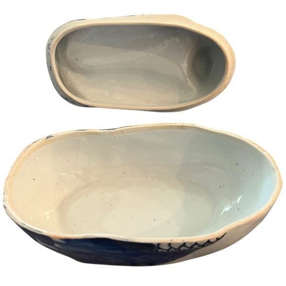 Vintage Blue & White Porcelain Swan Trinket Box | Cobalt Ceramic Covered Dish - Picture 5 of 7